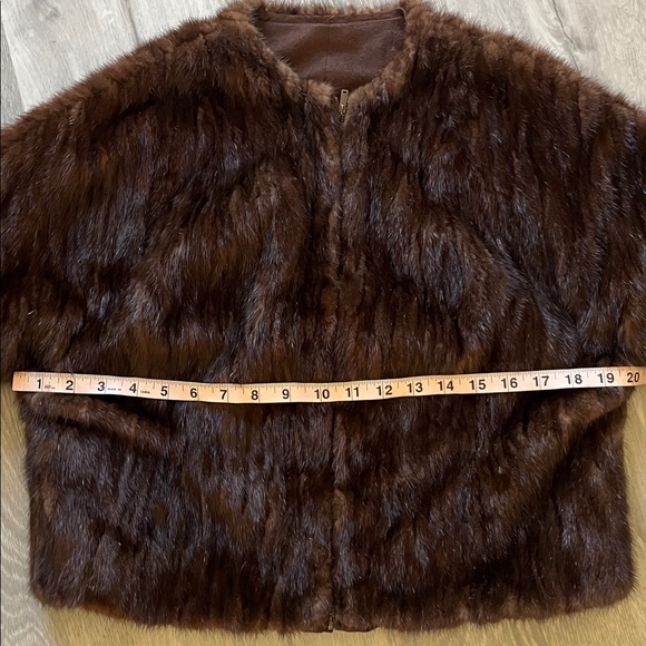 Women’s rich brown fur cropped jacket - Picture 9 of 10